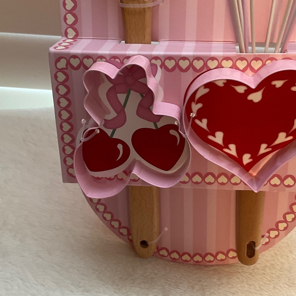 Pink Baking Utensil Set - Picture 6 of 7